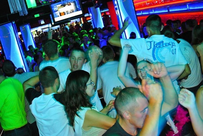 Święto Piwa i Czamplix w klubie Ibiza Zalesie [03.08.2013] - zdjęcie #16 - eOstroleka.pl