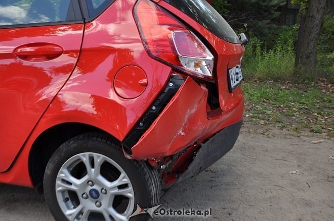 Kolizja na ul.Stacha Konwy [16.08.2013] - zdjęcie #11 - eOstroleka.pl