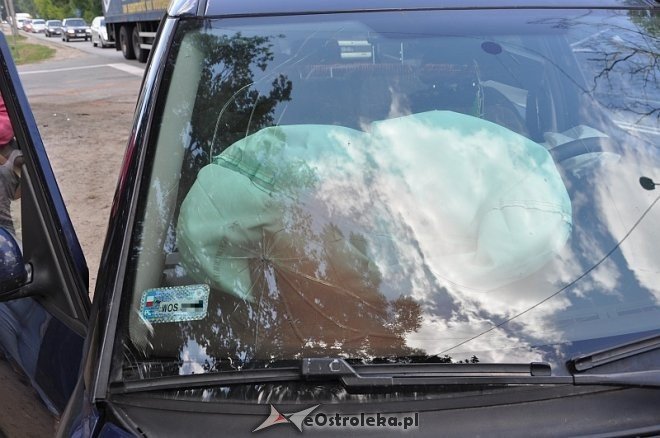 Kolizja na ul.Stacha Konwy [16.08.2013] - zdjęcie #7 - eOstroleka.pl