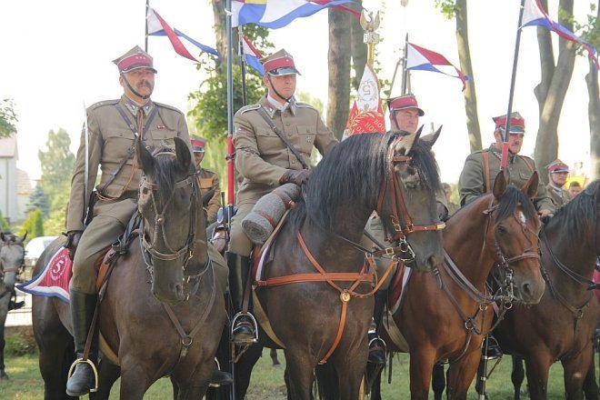 Uroczystości Patriotyczne „W Hołdzie Marynarzom i Ułanom Poległym na Ziemi Rzekuńskiej w 1920 Roku” [18.08.2013] - zdjęcie #70 - eOstroleka.pl