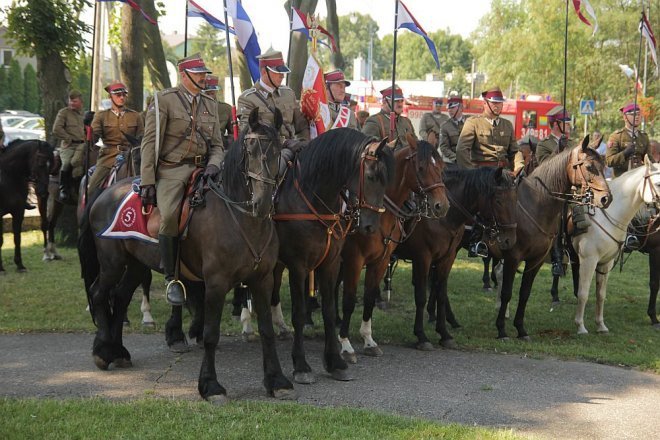 Uroczystości Patriotyczne „W Hołdzie Marynarzom i Ułanom Poległym na Ziemi Rzekuńskiej w 1920 Roku” [18.08.2013] - zdjęcie #67 - eOstroleka.pl