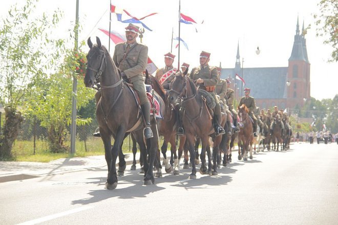 Uroczystości Patriotyczne „W Hołdzie Marynarzom i Ułanom Poległym na Ziemi Rzekuńskiej w 1920 Roku” [18.08.2013] - zdjęcie #58 - eOstroleka.pl