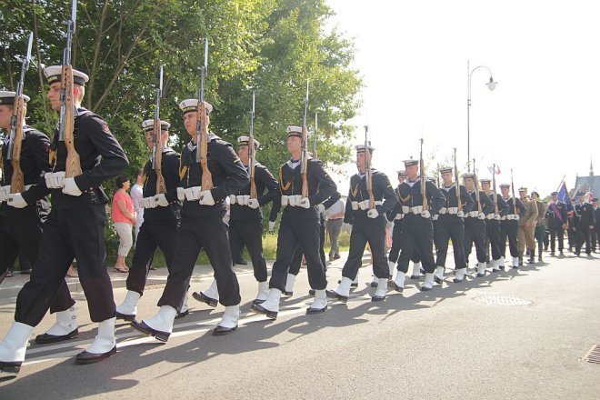 Uroczystości Patriotyczne „W Hołdzie Marynarzom i Ułanom Poległym na Ziemi Rzekuńskiej w 1920 Roku” [18.08.2013] - zdjęcie #45 - eOstroleka.pl