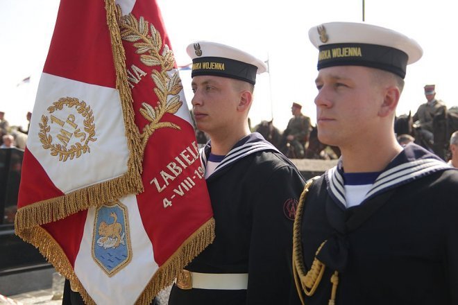 Uroczystości Patriotyczne „W Hołdzie Marynarzom i Ułanom Poległym na Ziemi Rzekuńskiej w 1920 Roku” [18.08.2013] - zdjęcie #38 - eOstroleka.pl