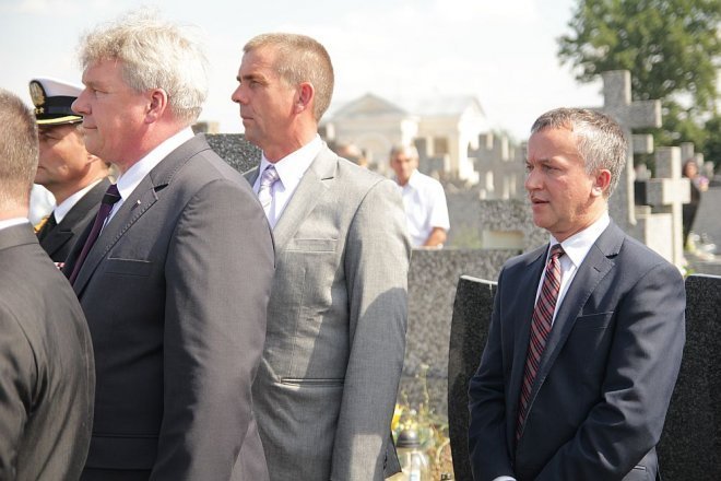 Uroczystości Patriotyczne „W Hołdzie Marynarzom i Ułanom Poległym na Ziemi Rzekuńskiej w 1920 Roku” [18.08.2013] - zdjęcie #35 - eOstroleka.pl