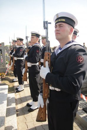 Uroczystości Patriotyczne „W Hołdzie Marynarzom i Ułanom Poległym na Ziemi Rzekuńskiej w 1920 Roku” [18.08.2013] - zdjęcie #33 - eOstroleka.pl