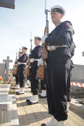 Uroczystości Patriotyczne „W Hołdzie Marynarzom i Ułanom Poległym na Ziemi Rzekuńskiej w 1920 Roku” [18.08.2013] - zdjęcie #29 - eOstroleka.pl