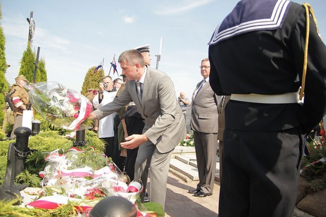 Uroczystości Patriotyczne „W Hołdzie Marynarzom i Ułanom Poległym na Ziemi Rzekuńskiej w 1920 Roku” [18.08.2013] - zdjęcie #11 - eOstroleka.pl