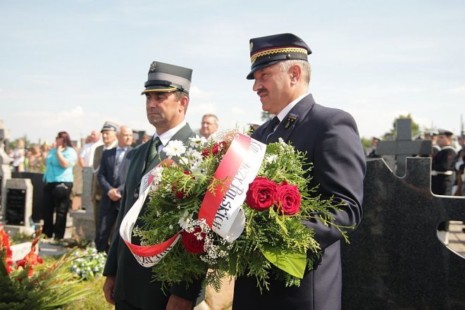 Uroczystości Patriotyczne „W Hołdzie Marynarzom i Ułanom Poległym na Ziemi Rzekuńskiej w 1920 Roku” [18.08.2013] - zdjęcie #9 - eOstroleka.pl