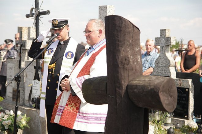 Uroczystości Patriotyczne „W Hołdzie Marynarzom i Ułanom Poległym na Ziemi Rzekuńskiej w 1920 Roku” [18.08.2013] - zdjęcie #8 - eOstroleka.pl
