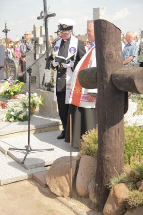 Uroczystości Patriotyczne „W Hołdzie Marynarzom i Ułanom Poległym na Ziemi Rzekuńskiej w 1920 Roku” [18.08.2013] - zdjęcie #5 - eOstroleka.pl