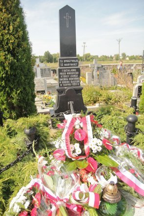 Uroczystości Patriotyczne „W Hołdzie Marynarzom i Ułanom Poległym na Ziemi Rzekuńskiej w 1920 Roku” [18.08.2013] - zdjęcie #1 - eOstroleka.pl