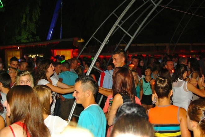 VII urodziny klubu Ibiza Zalesie [17.08.2013] - zdjęcie #117 - eOstroleka.pl