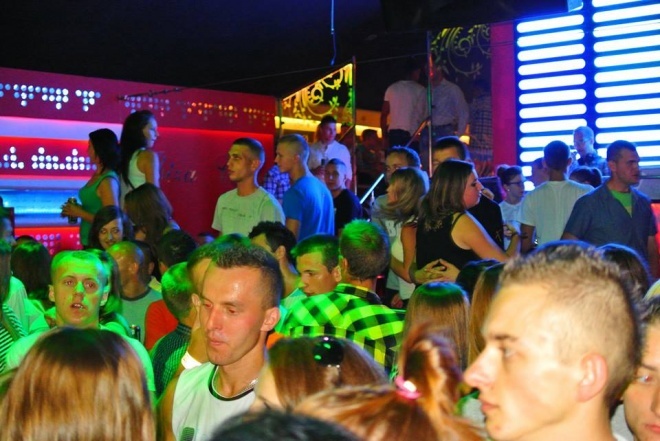 VII urodziny klubu Ibiza Zalesie [17.08.2013] - zdjęcie #59 - eOstroleka.pl