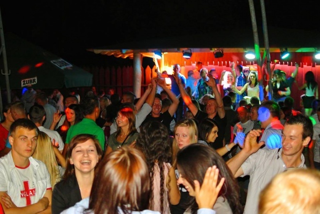 VII urodziny klubu Ibiza Zalesie [17.08.2013] - zdjęcie #38 - eOstroleka.pl