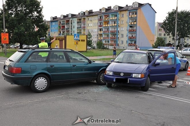 Kolizja na os Centrum [20.08.2013] - zdjęcie #6 - eOstroleka.pl
