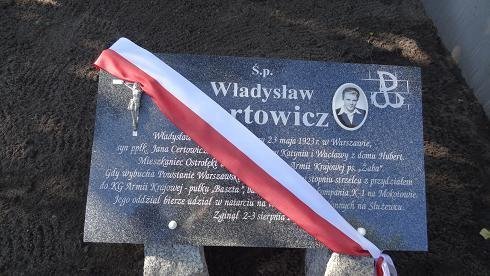 Ostrołęczanie oddali hołd żołnierzowi AK, Władysławowi Certowiczowi  ps. Żaba [21.08.2013] - zdjęcie #3 - eOstroleka.pl