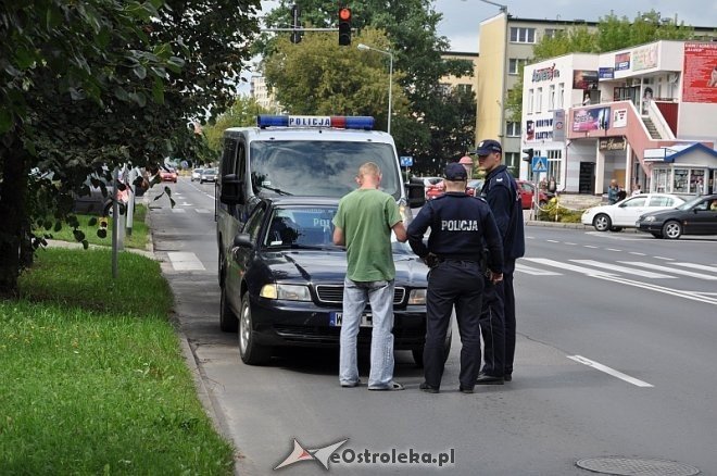 Ostrołęka: Kierowca audi zagapił się na karetkę i potrącił rowerzystę [22.08.2013] - zdjęcie #7 - eOstroleka.pl