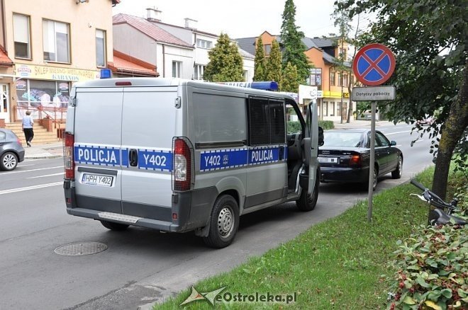 Ostrołęka: Kierowca audi zagapił się na karetkę i potrącił rowerzystę [22.08.2013] - zdjęcie #2 - eOstroleka.pl