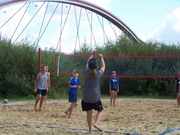 V Otwarty Turniej Plażowej Piłki Siatkowej Mikstów o Puchar Prezydenta Miasta Ostrołęki (24.08.2013) - zdjęcie #39 - eOstroleka.pl