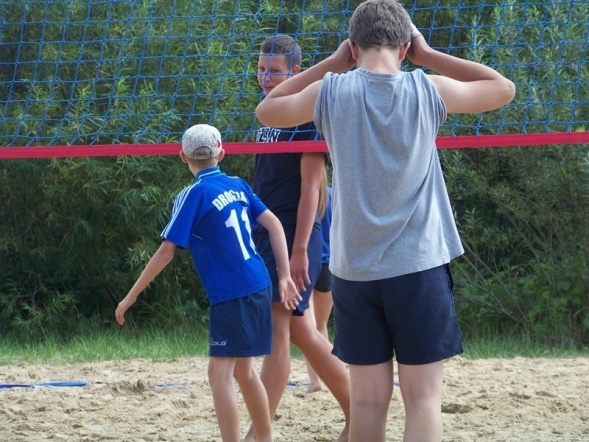 V Otwarty Turniej Plażowej Piłki Siatkowej Mikstów o Puchar Prezydenta Miasta Ostrołęki (24.08.2013) - zdjęcie #37 - eOstroleka.pl