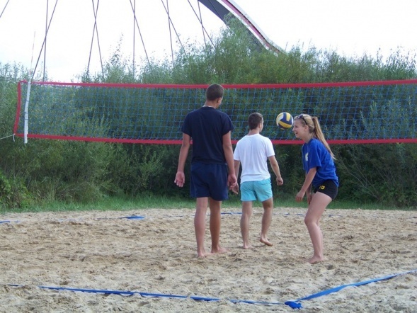 V Otwarty Turniej Plażowej Piłki Siatkowej Mikstów o Puchar Prezydenta Miasta Ostrołęki (24.08.2013) - zdjęcie #28 - eOstroleka.pl