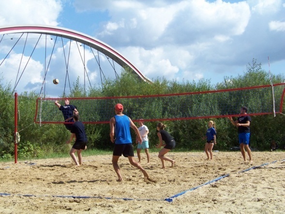 V Otwarty Turniej Plażowej Piłki Siatkowej Mikstów o Puchar Prezydenta Miasta Ostrołęki (24.08.2013) - zdjęcie #10 - eOstroleka.pl