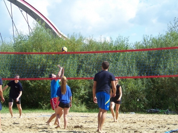 V Otwarty Turniej Plażowej Piłki Siatkowej Mikstów o Puchar Prezydenta Miasta Ostrołęki (24.08.2013) - zdjęcie #9 - eOstroleka.pl