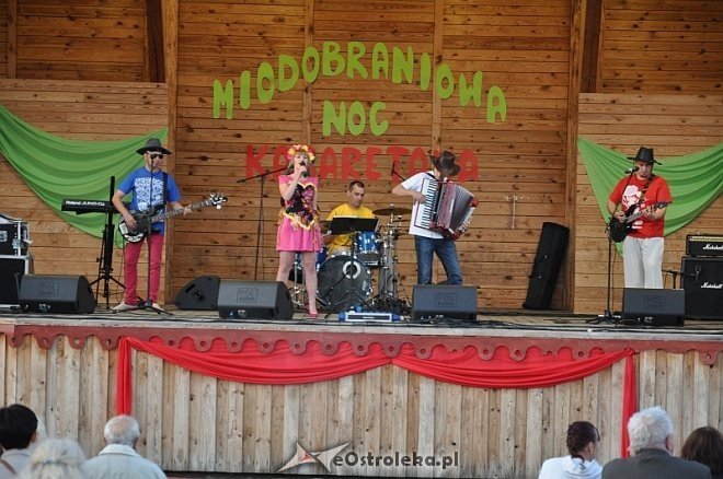 Miodobraniowa Noc Kabaretowa w Myszyńcu [24.08.2013] - zdjęcie #63 - eOstroleka.pl