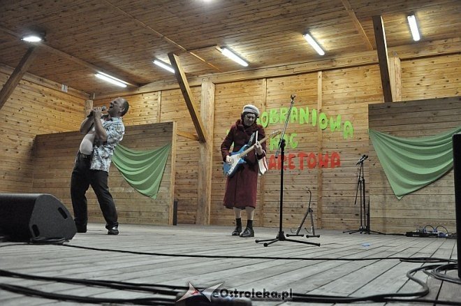 Miodobraniowa Noc Kabaretowa w Myszyńcu [24.08.2013] - zdjęcie #18 - eOstroleka.pl