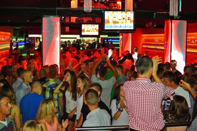 Club Ibiza Zalesie: Występ zespołu Extazy - zdjęcie #103 - eOstroleka.pl