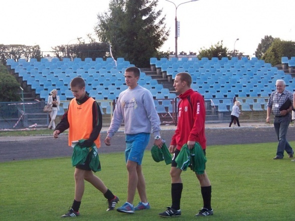 Narew Ostrołęka - MKS Ciechanów (25.08.2013) - zdjęcie #1 - eOstroleka.pl