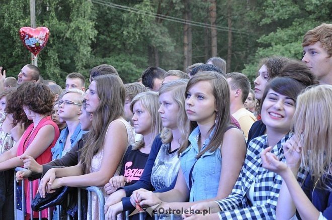 Formacja Nieżywych Schabuff i Happysad na zakończenie Miodobrania 2013 [26.08.2013] - zdjęcie #67 - eOstroleka.pl