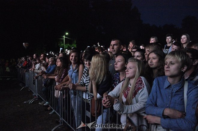 Formacja Nieżywych Schabuff i Happysad na zakończenie Miodobrania 2013 [26.08.2013] - zdjęcie #90 - eOstroleka.pl