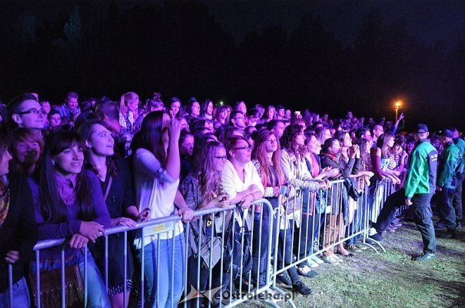 Formacja Nieżywych Schabuff i Happysad na zakończenie Miodobrania 2013 [26.08.2013] - zdjęcie #114 - eOstroleka.pl