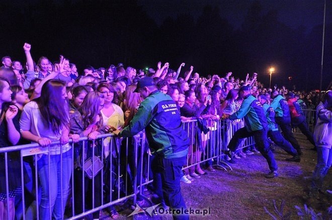 Formacja Nieżywych Schabuff i Happysad na zakończenie Miodobrania 2013 [26.08.2013] - zdjęcie #118 - eOstroleka.pl