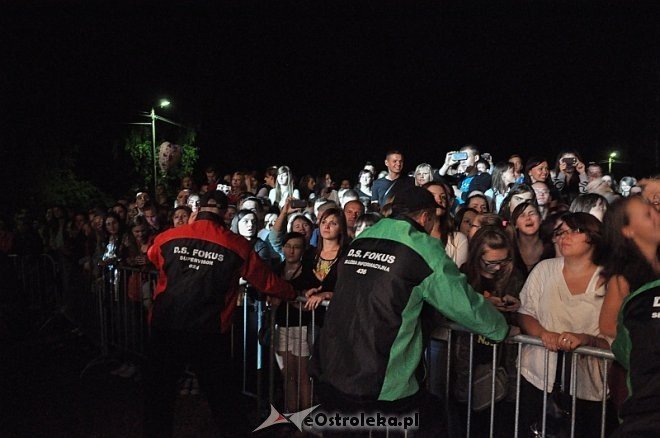 Formacja Nieżywych Schabuff i Happysad na zakończenie Miodobrania 2013 [26.08.2013] - zdjęcie #148 - eOstroleka.pl