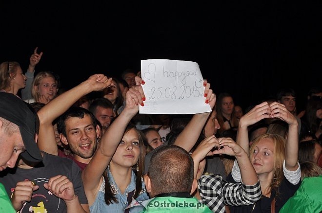 Formacja Nieżywych Schabuff i Happysad na zakończenie Miodobrania 2013 [26.08.2013] - zdjęcie #162 - eOstroleka.pl