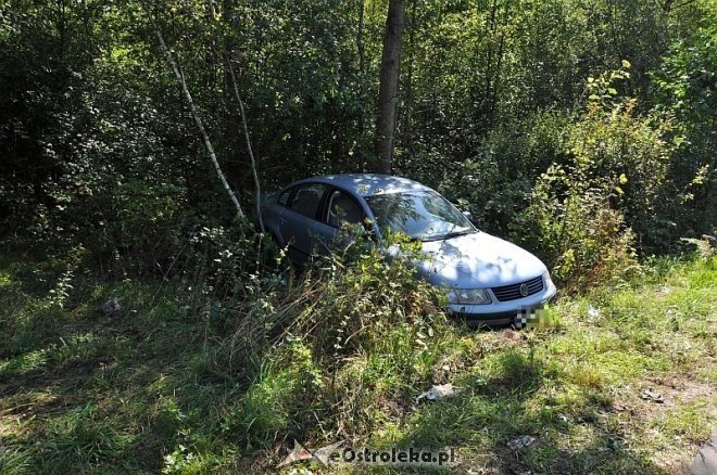 Kolizja na trasie Ostrołęka – Goworowo. Samochód wypadł z drogi [26.08.2013] - zdjęcie #3 - eOstroleka.pl