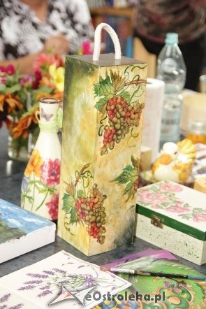 Twórcze spotkania z decoupage w Gminnej Bibliotece Publicznej w Rzekuniu [27.08.2013] - zdjęcie #15 - eOstroleka.pl