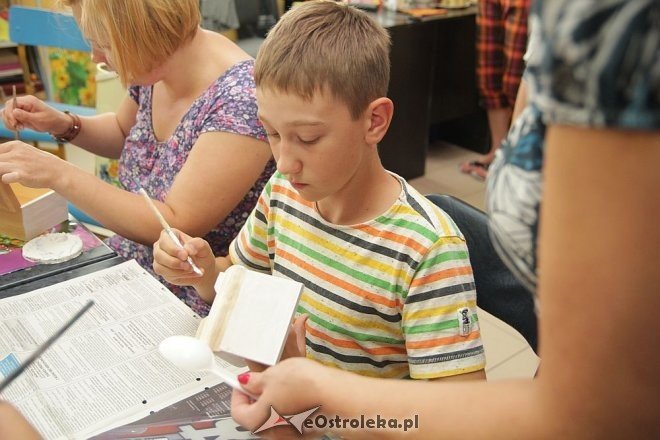 Twórcze spotkania z decoupage w Gminnej Bibliotece Publicznej w Rzekuniu [27.08.2013] - zdjęcie #1 - eOstroleka.pl