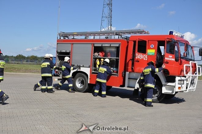 Ćwiczenia pożarnicze i ratownictwa chemiczno-medycznego w Baranowie [29.08.2013] - zdjęcie #37 - eOstroleka.pl