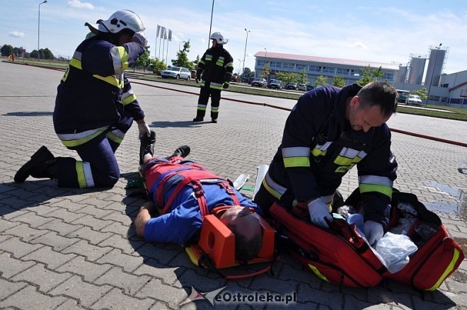 Ćwiczenia pożarnicze i ratownictwa chemiczno-medycznego w Baranowie [29.08.2013] - zdjęcie #15 - eOstroleka.pl
