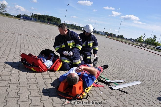 Ćwiczenia pożarnicze i ratownictwa chemiczno-medycznego w Baranowie [29.08.2013] - zdjęcie #14 - eOstroleka.pl