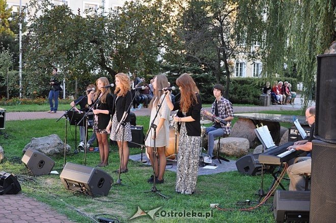 ArtCzwartkowy wieczór przy piosenkach Agnieszki Osieckiej [29.08.2013] - zdjęcie #15 - eOstroleka.pl