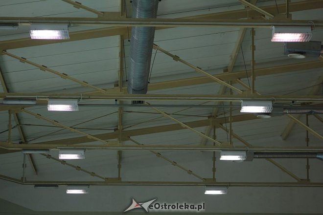 Odbiór oświetlenia hali sportowej w ZS nr 5 [30.08.2013] - zdjęcie #8 - eOstroleka.pl