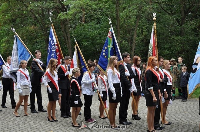 Miejskie obchody 74 rocznicy wybuchu II Wojny Światowej [1.09.2013] - zdjęcie #19 - eOstroleka.pl