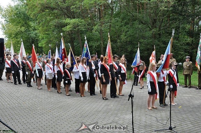 Miejskie obchody 74 rocznicy wybuchu II Wojny Światowej [1.09.2013] - zdjęcie #23 - eOstroleka.pl