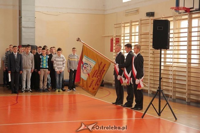Uroczyste rozpoczęcie roku szkolnego w ZSZ nr 1 w Ostrołęce [02.09.2013] - zdjęcie #10 - eOstroleka.pl