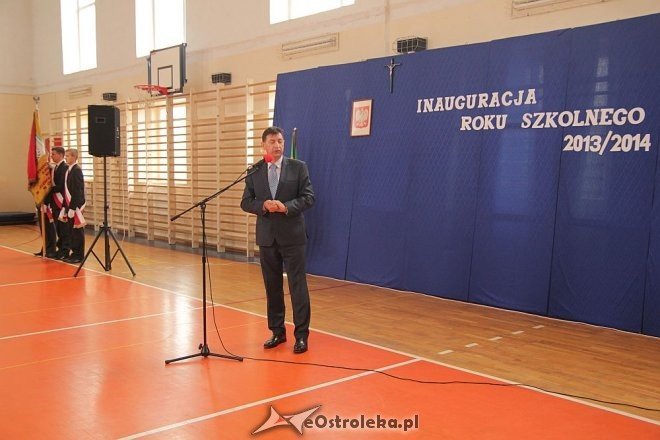 Uroczyste rozpoczęcie roku szkolnego w ZSZ nr 1 w Ostrołęce [02.09.2013] - zdjęcie #35 - eOstroleka.pl